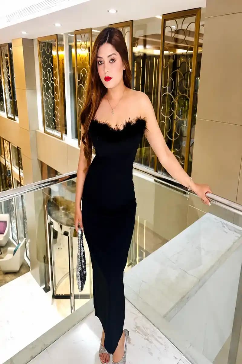 Avni - kolkata companion